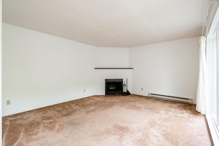 1304 W 7th Avenue Vancouver, BC - 4