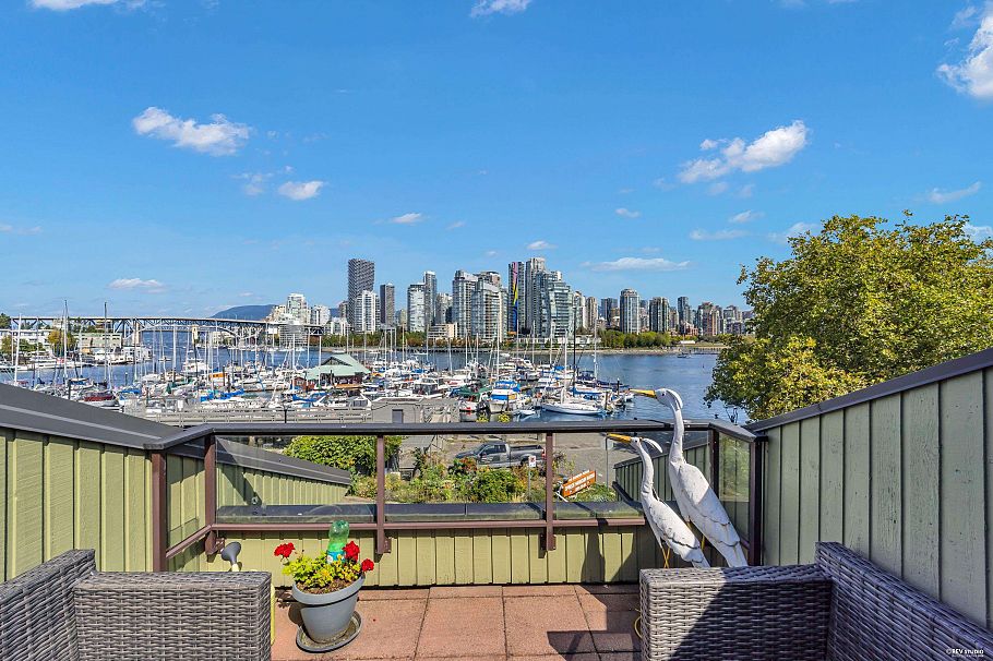 1002 Ironwork Passage Vancouver, BC - 28