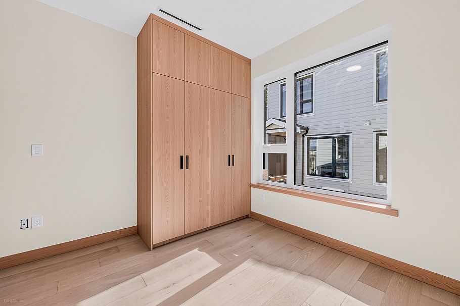 3 1325 E 37th Avenue Vancouver, BC - 11