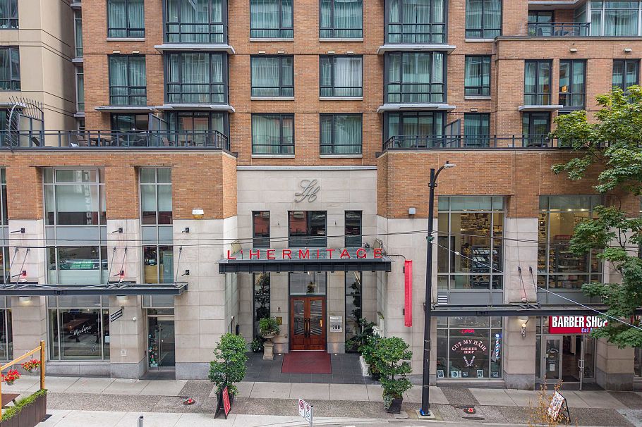2106 788 Richards Street Vancouver, BC - 25