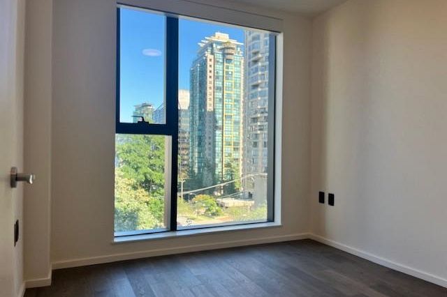 902 1408 Robson Street Vancouver, BC - 8