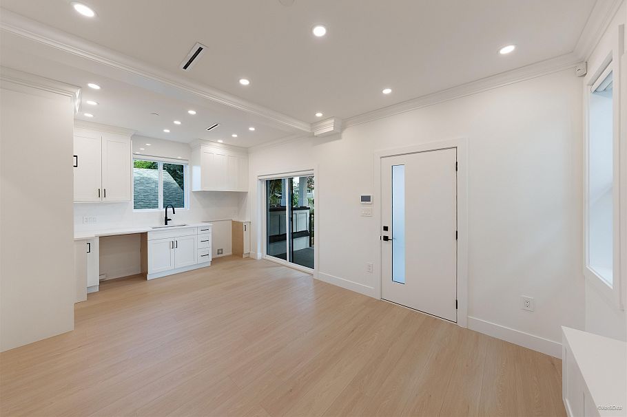 2 5385 Earles Street Vancouver, BC - 8