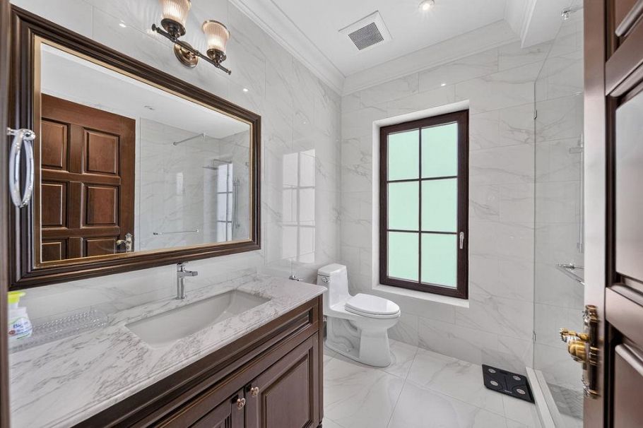 4908 Marguerite Street Vancouver, BC - 14