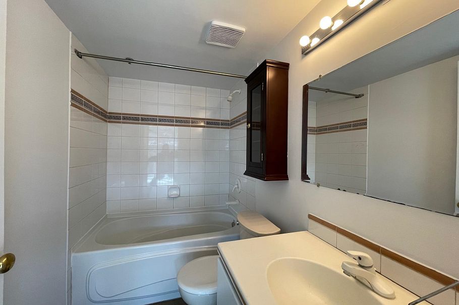 704 27 Alexander Street Vancouver, BC - 12
