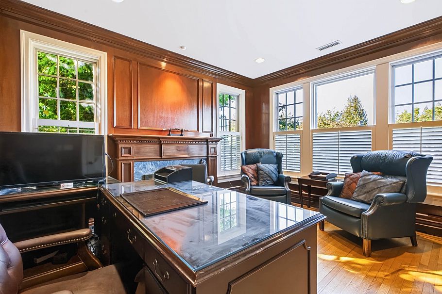 1330 Minto Crescent Vancouver, BC - 14