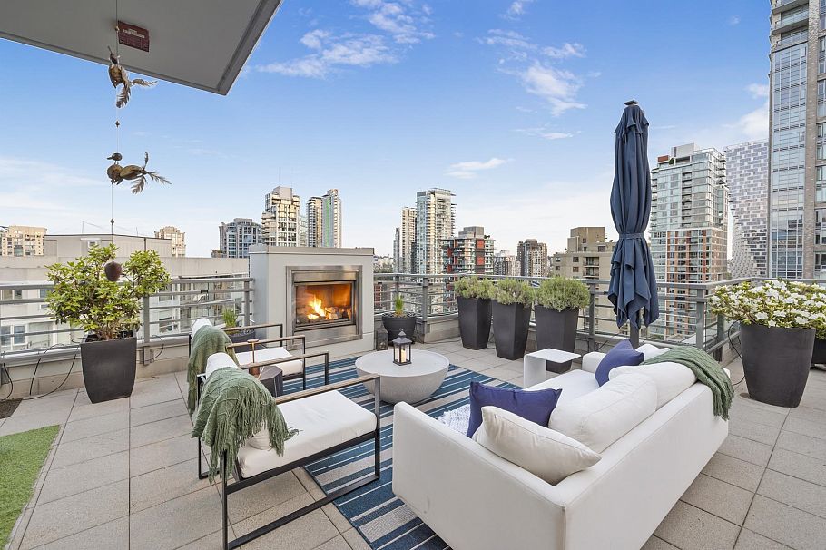 1503 1205 Howe Street Vancouver, BC - 21