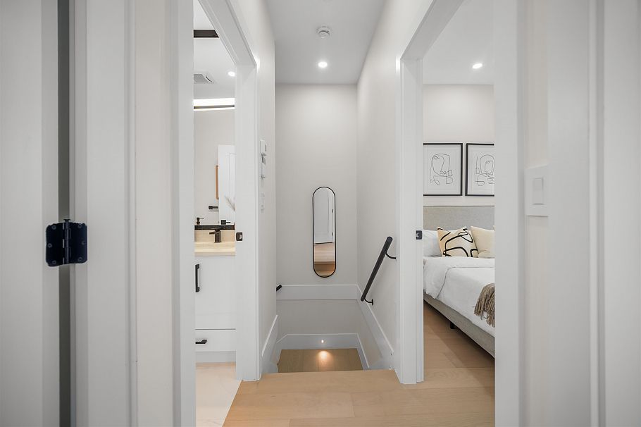1554 W 66th Avenue Vancouver, BC - 15