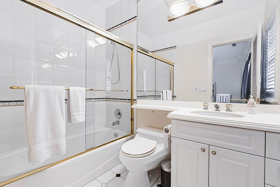 1330 Minto Crescent Vancouver, BC - 27