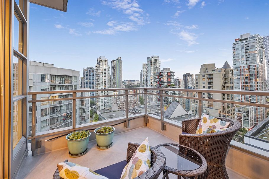 1503 1205 Howe Street Vancouver, BC - 29