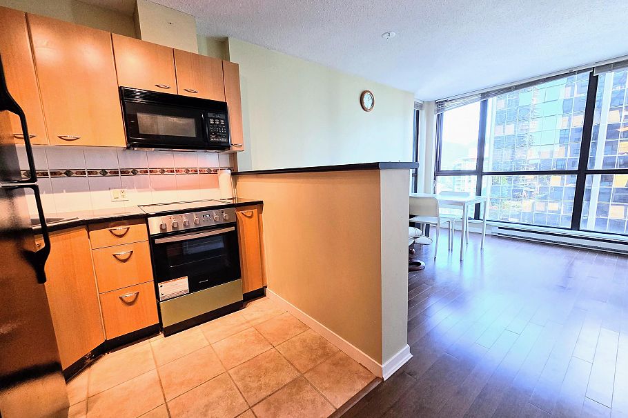 1109 1367 Alberni Street Vancouver, BC - 6