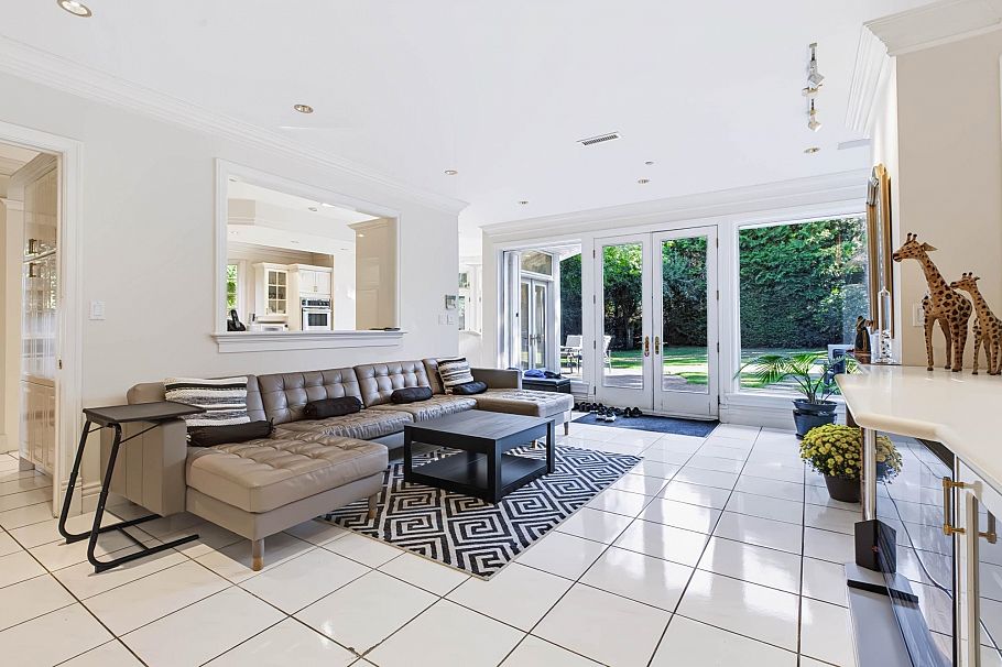 1330 Minto Crescent Vancouver, BC - 13