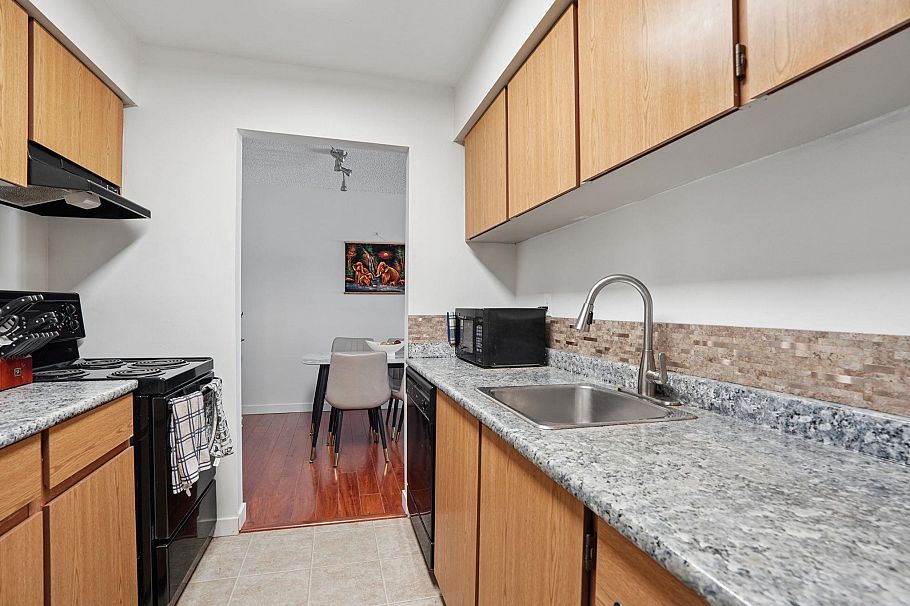 202 2328 Oxford Street Vancouver, BC - 22
