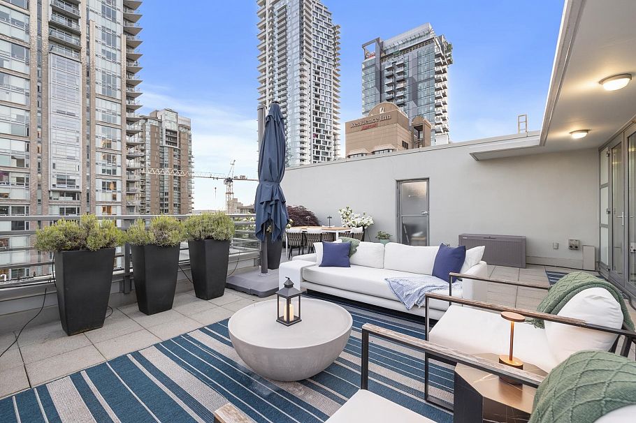 1503 1205 Howe Street Vancouver, BC - 25
