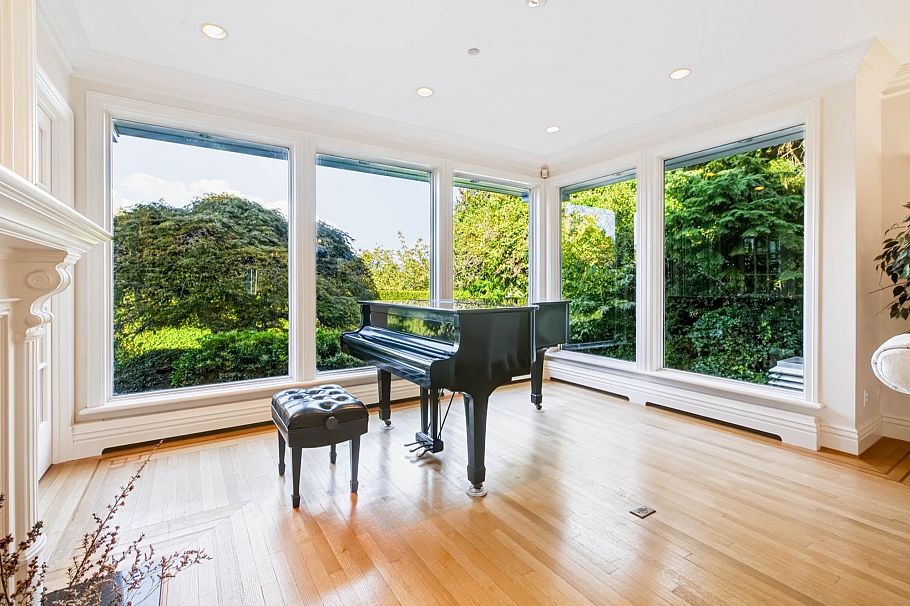 1330 Minto Crescent Vancouver, BC - 9
