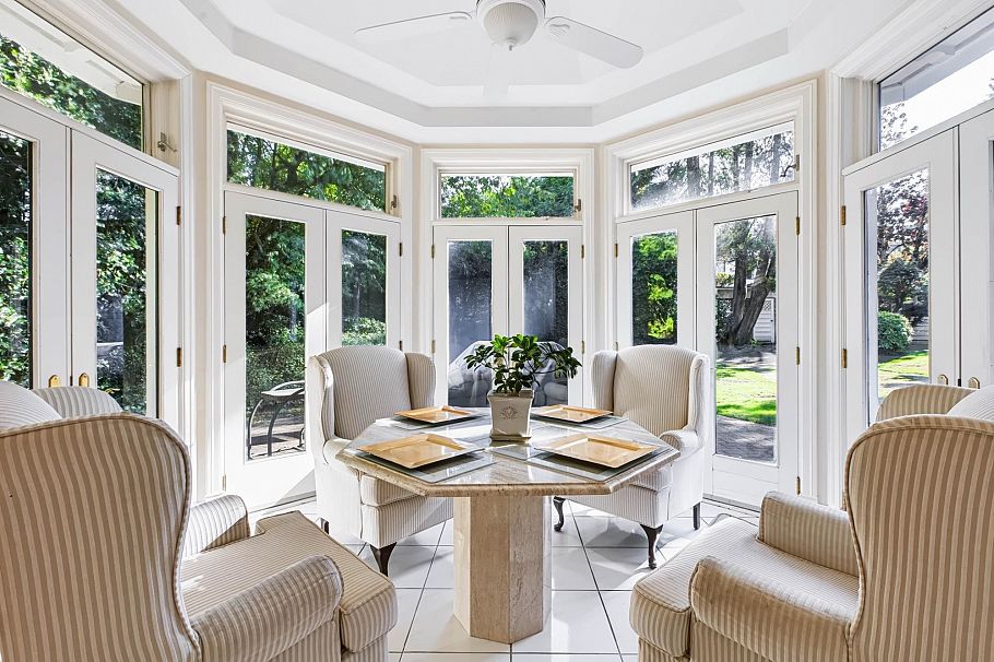 1330 Minto Crescent Vancouver, BC - 12