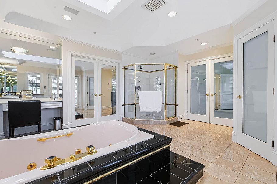1330 Minto Crescent Vancouver, BC - 21