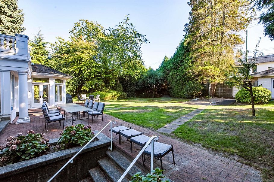 1330 Minto Crescent Vancouver, BC - 30