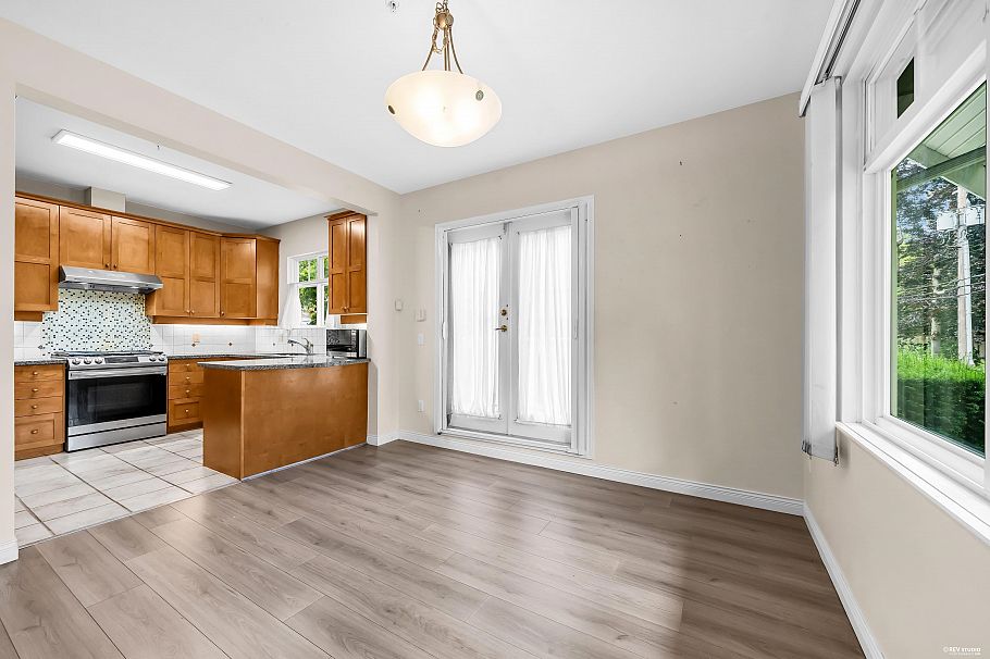 2459 W 39th Avenue Vancouver, BC - 7