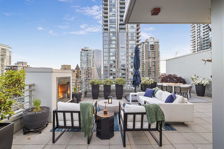 1503 1205 Howe Street Vancouver, BC - 23