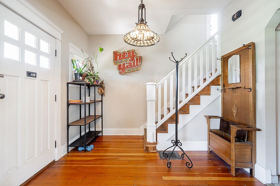 1329 E 12th Avenue Vancouver, BC - 8