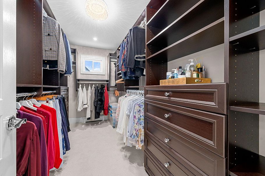 1259 W Keith Road North Vancouver, BC - 24