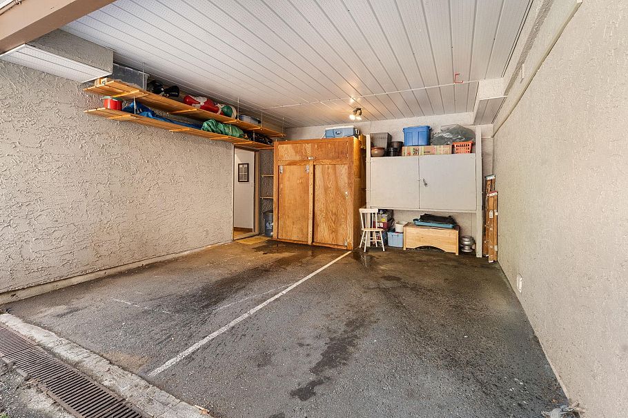 1952 Chesterfield Avenue North Vancouver, BC - 36