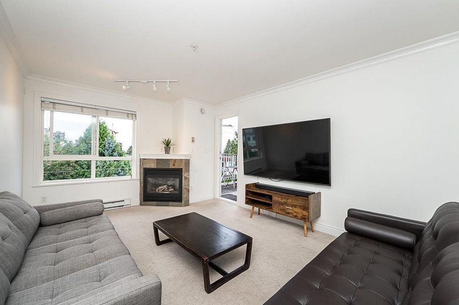 302 128 W 21st Street North Vancouver, BC - 6