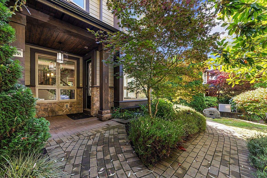 1 651 W 14th Street North Vancouver, BC - 1