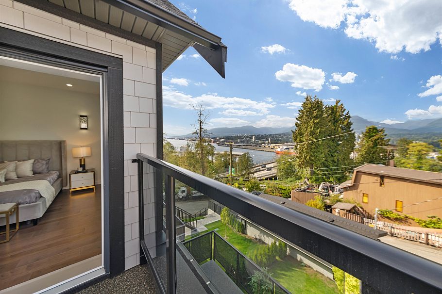 3615 Yale Street Vancouver, BC - 21
