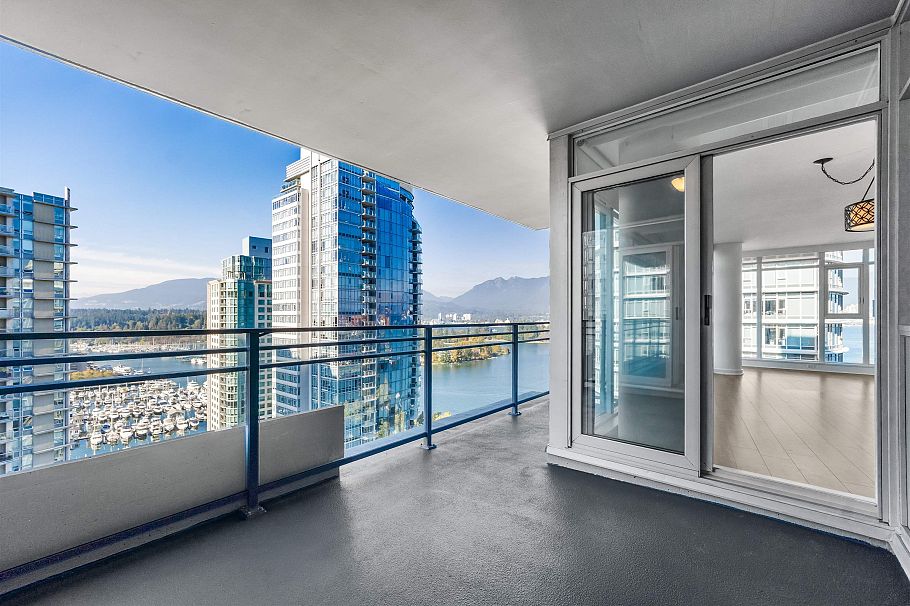 2302 1205 W Hastings Street Vancouver, BC - 13