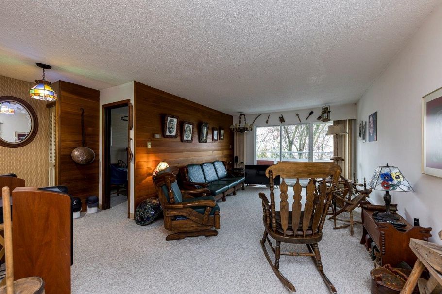 302 250 W 1st Street North Vancouver, BC - 6