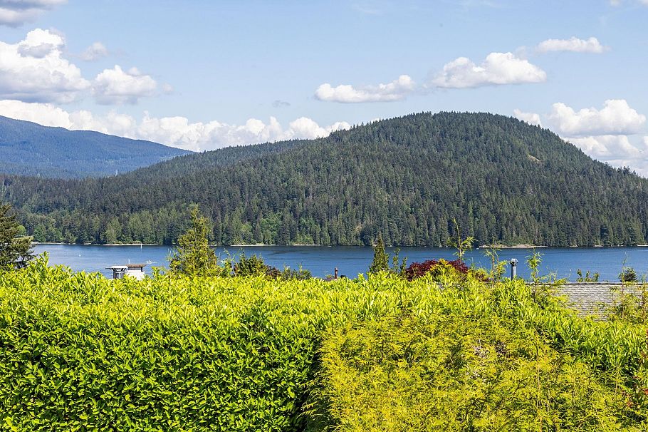 474 Fairway Drive North Vancouver, BC - 22