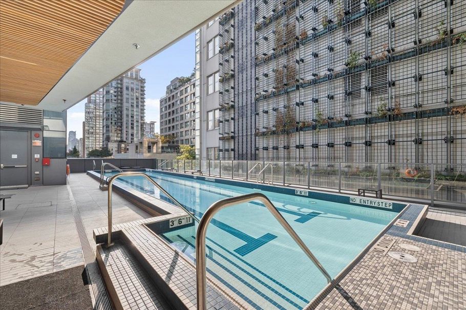 3211 777 Richards Street Vancouver, BC - 36