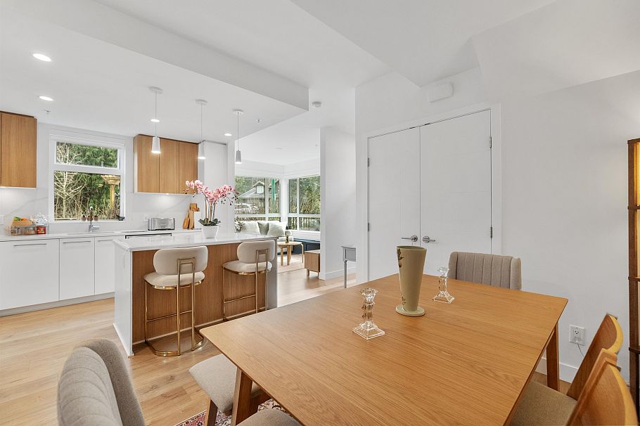 176 2035 Glenaire Drive North Vancouver, BC - 1