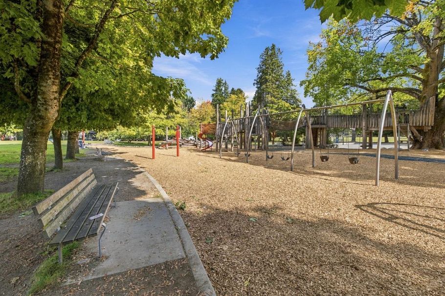840 W 22nd Avenue Vancouver, BC - 13