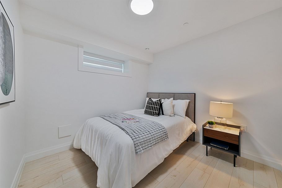 3615 Yale Street Vancouver, BC - 26
