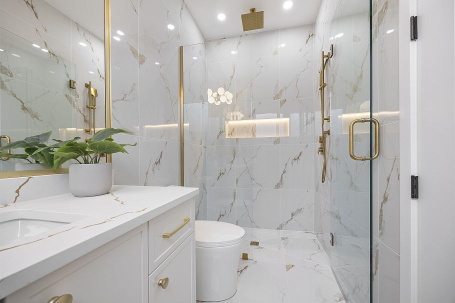 1 2070 E 26th Avenue Vancouver, BC - 18