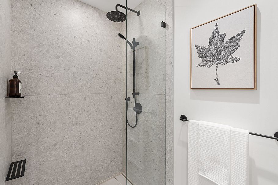 1 2240 E 40th Avenue Vancouver, BC - 29