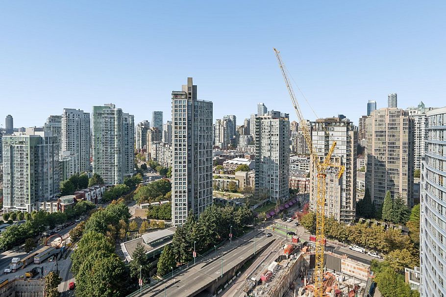 2401 89 Nelson Street Vancouver, BC - 23