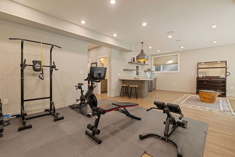 285 Monteray Avenue North Vancouver, BC - 34
