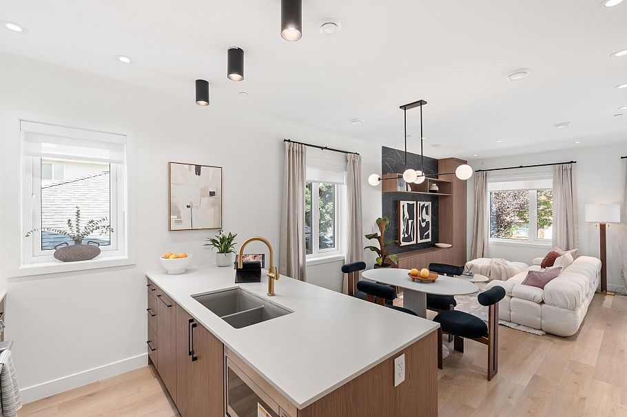 1 2240 E 40th Avenue Vancouver, BC - 15