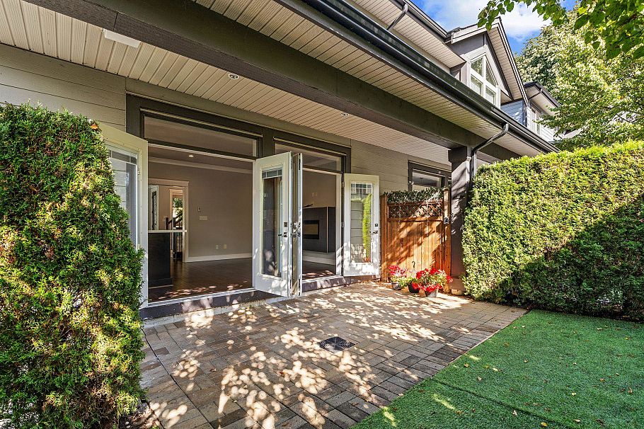 1 651 W 14th Street North Vancouver, BC - 33