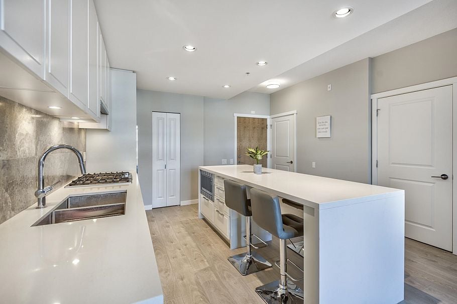 409 3188 Riverwalk Avenue Vancouver, BC - 2