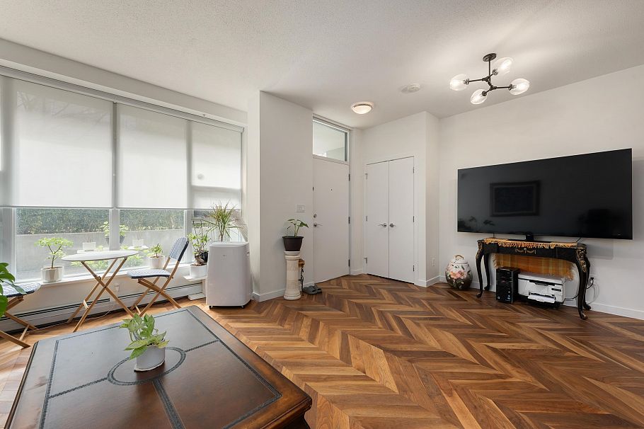 253 108 W 1st Avenue Vancouver, BC - 1