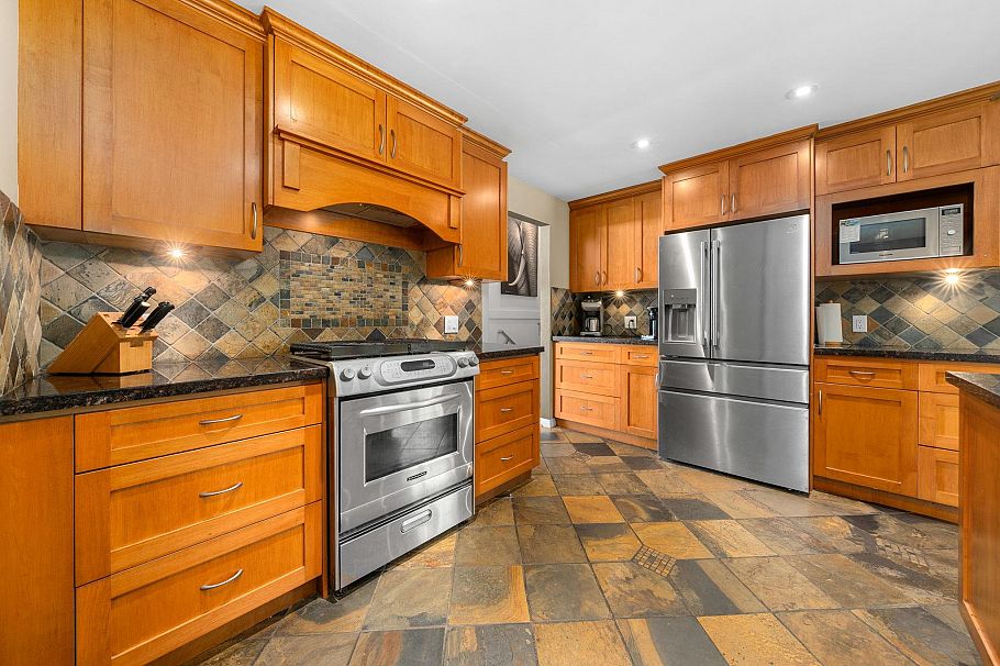 4506 Ranger Avenue North Vancouver, BC - 17