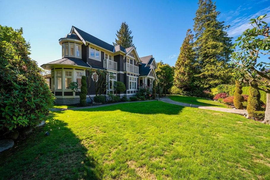 1568 W 32nd Avenue Vancouver, BC - 2