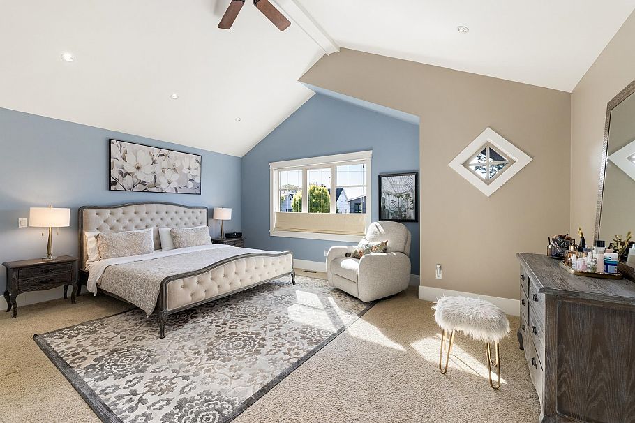358 W 15th Street North Vancouver, BC - 19