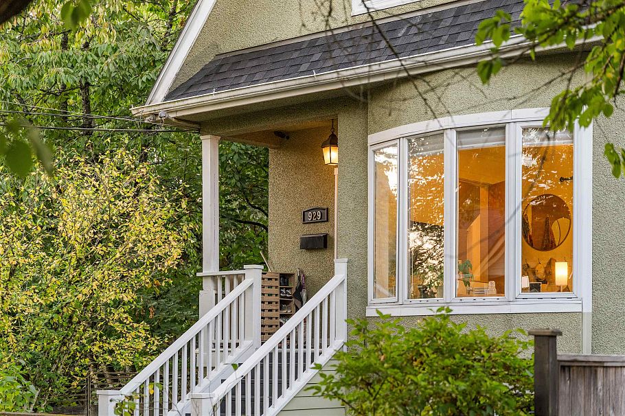 929 E 30th Avenue Vancouver, BC - 30