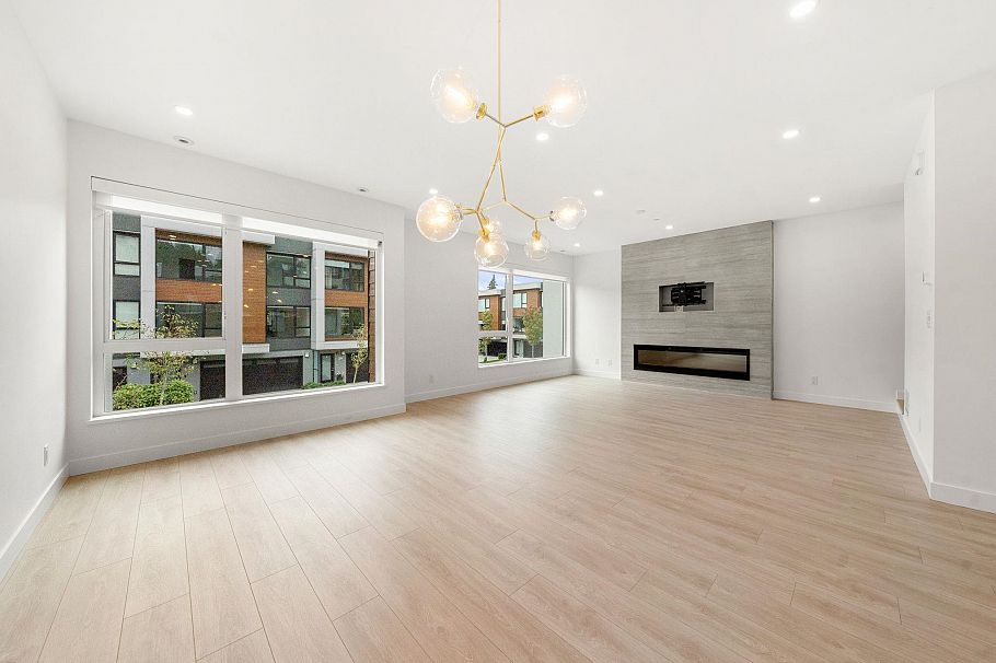 44 3597 Malsum Drive North Vancouver, BC - 6