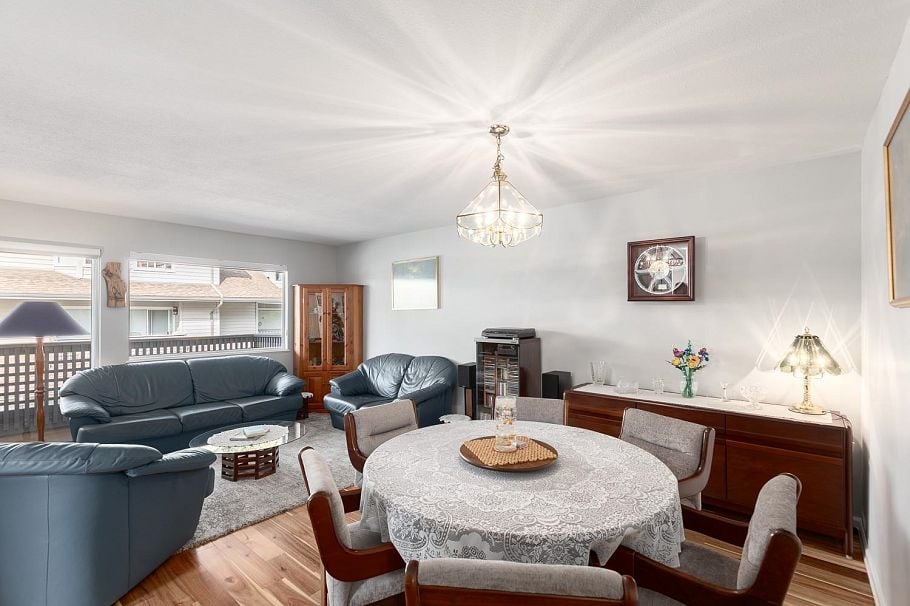 5 3634 Garibaldi Drive North Vancouver, BC - 11